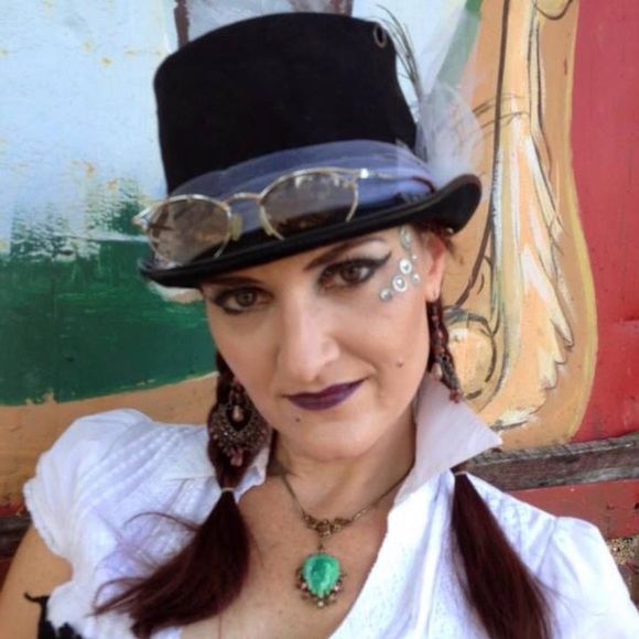 Meet your Posher, Trudy - Picture 14 of 16